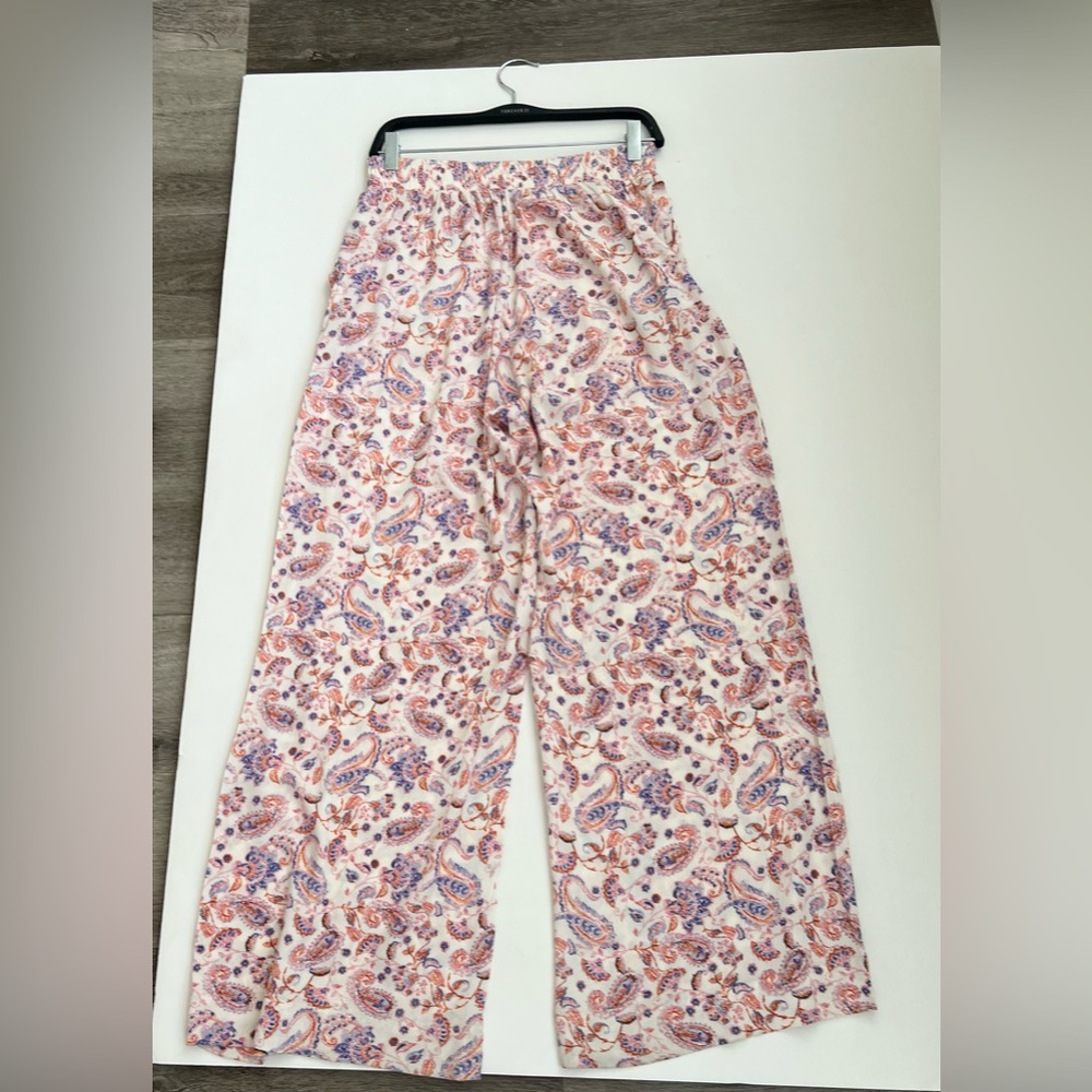 Jessica Simpson Saydee Soft Pants in Gardenia Paisley Paradise.